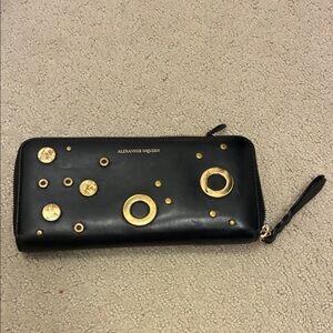 Alexander McQueen Eyelet-Embellished Continental Wallet 👝